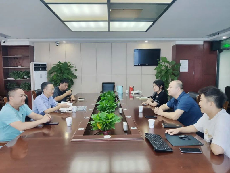 郑州市科技局、发改委、生态环境局领导莅临ag凯发k8国际集团调研